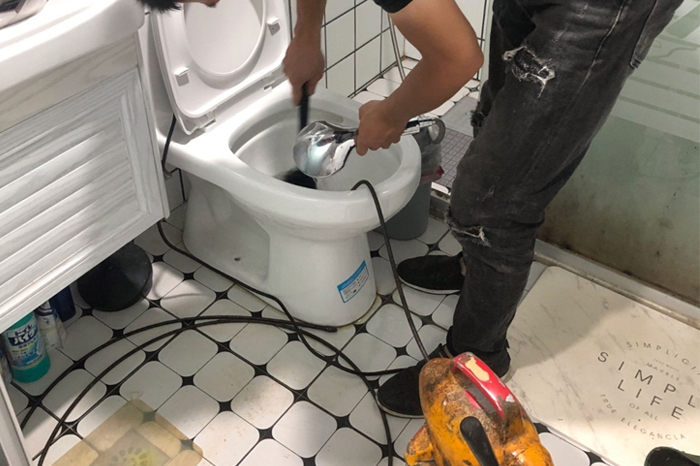 陆河疏通下水道